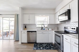 7353 118th Dr in Largo, FL - Building Photo - Building Photo