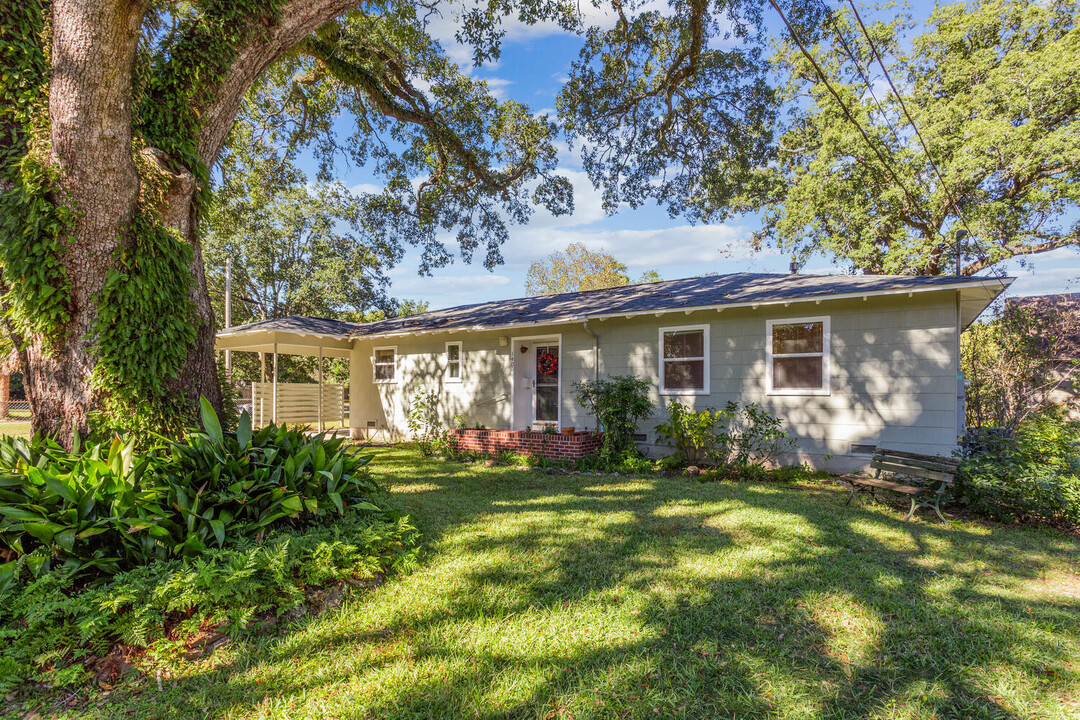 1400 E Mallory St in Pensacola, FL - Foto de edificio