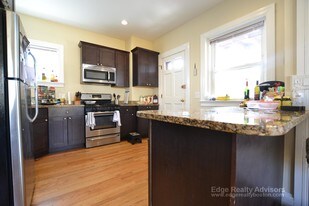 328 Washington St, Unit 2 in Boston, MA - Building Photo
