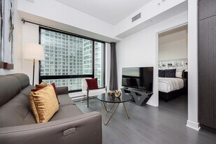 1080 Rue Stanley in Montréal, QC - Building Photo