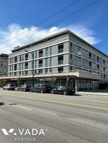 22265 Dewdney Trunk Rd in Maple Ridge, BC - Building Photo