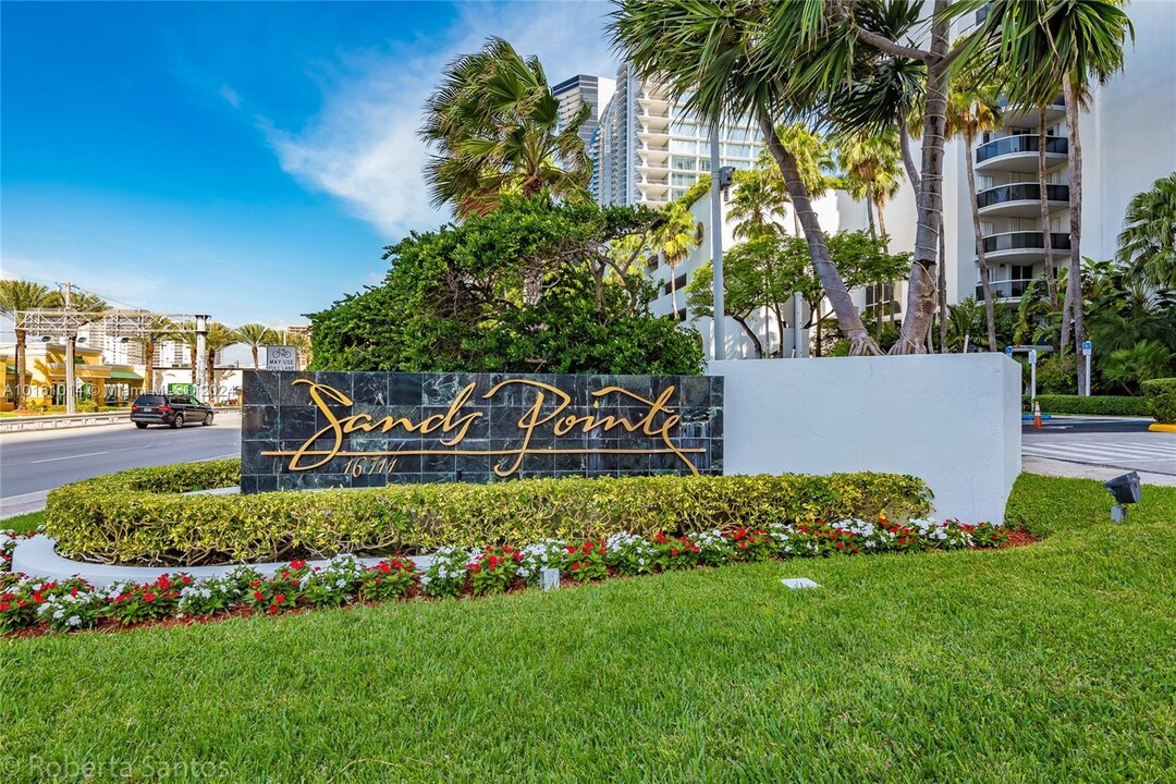 16711 Collins Ave in North Miami Beach, FL - Building Photo