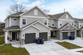 1021-1094 N Findley St in Olathe, KS - Foto de edificio - Building Photo
