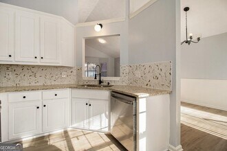 703 Guide Post Ln in Stone Mountain, GA - Building Photo - Building Photo