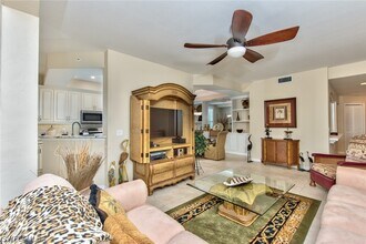 2190 Arielle Dr in Naples, FL - Building Photo - Building Photo