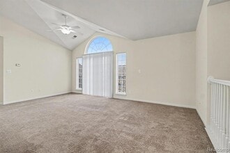 20006 Hidden Oaks Dr in Brownstown Township, MI - Building Photo - Building Photo