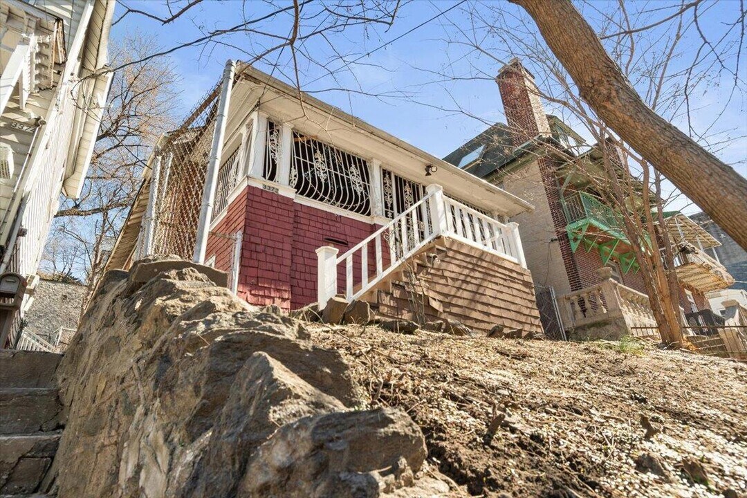 3372 Fort Independence St in Bronx, NY - Building Photo