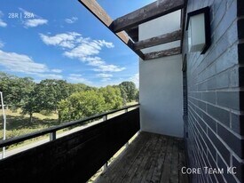 3632 Gillham Rd in Kansas City, MO - Building Photo