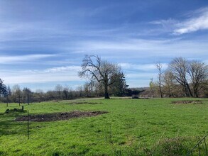 4100 Gilham Rd in Eugene, OR - Building Photo - Building Photo