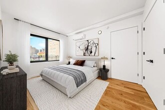 336 E 112th St, Unit 710 in New York, NY - Building Photo - Building Photo