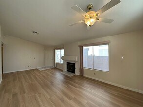 2092 Crowley Way in Las Vegas, NV - Building Photo - Building Photo