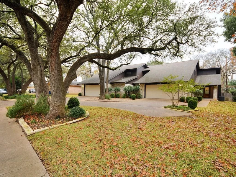 8606 Mesa Dr in Austin, TX - Building Photo