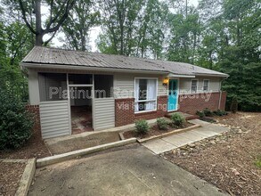 656 N Chestatee St in Dahlonega, GA - Building Photo - Building Photo