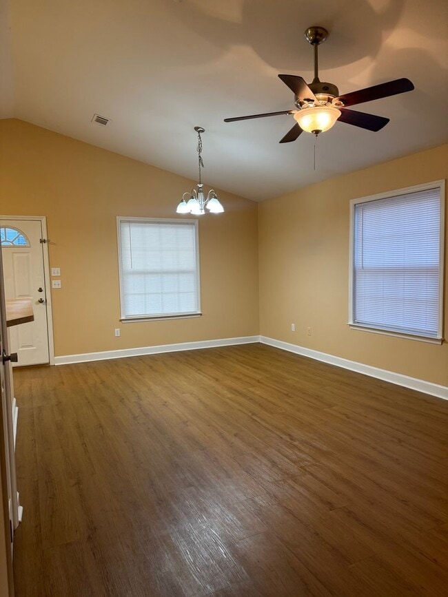 61 E J Stringer Rd in Crawfordville, FL - Building Photo - Building Photo