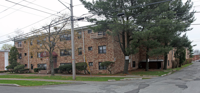 Meadow Lane Apartments in Spring Valley, NY - Building Photo - Building Photo