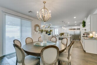 12314 Kings Eagle St in Las Vegas, NV - Building Photo - Building Photo