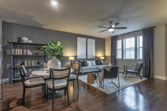 AVE Las Colinas in Irving, TX - Building Photo - Interior Photo