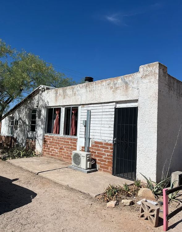 property at 320 N Warren Ave