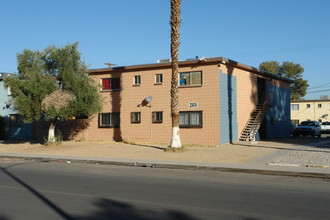 2909 Elm Ave in Las Vegas, NV - Building Photo - Building Photo