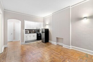 1026 2nd Ave in New York, NY - Building Photo - Building Photo