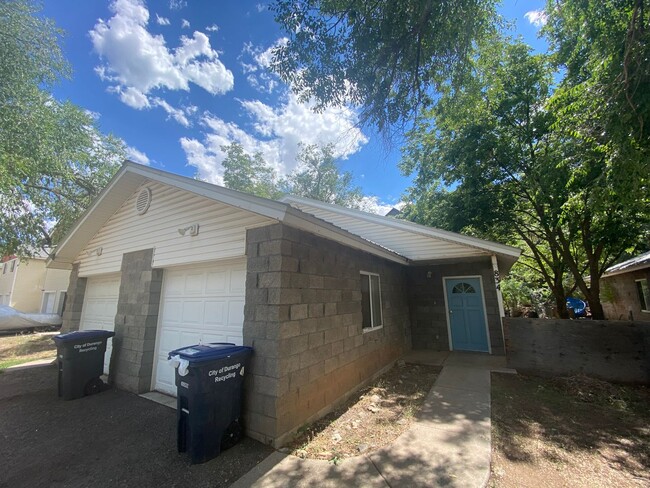 property at 834 E 32nd St