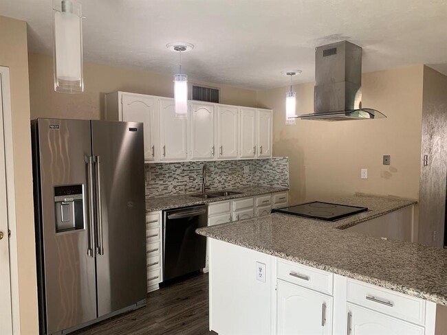 6734 Tara Dr in Richmond, TX - Building Photo - Building Photo