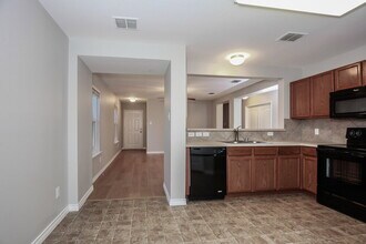 1172 Tomahawk Dr in Dallas, TX - Foto de edificio - Building Photo