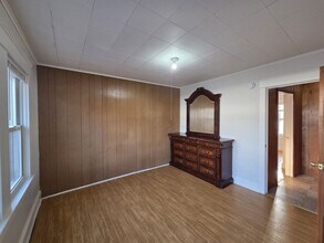 301 S Logan Ave in Trenton, NJ - Foto de edificio - Building Photo