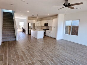 2345 N Argyle Ave in Clovis, CA - Building Photo - Building Photo