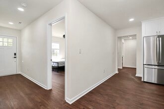 403 E 27th St, Unit Purple Room in Kannapolis, NC - Building Photo - Building Photo