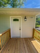 105 Wilson Ct in Clarksville, TN - Building Photo