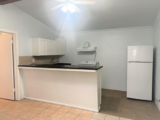 property at 2609 E Cesar Chavez St