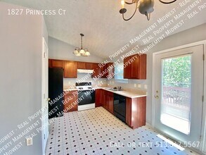 1827 Princess Ct in Hebron, KY - Building Photo - Building Photo