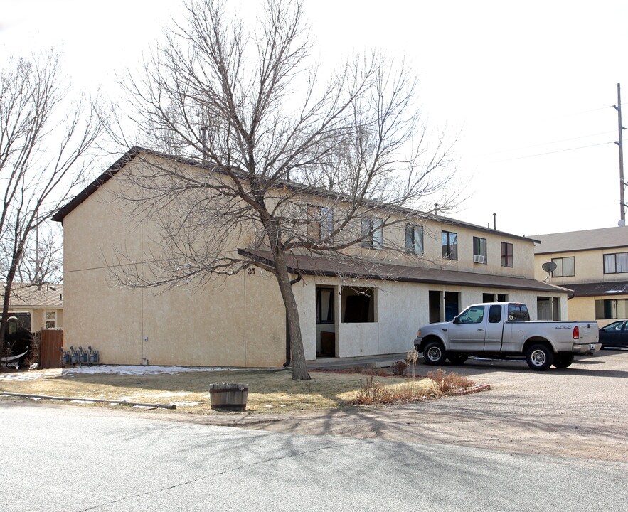 25-29 Sunflower Rd in Colorado Springs, CO - Foto de edificio