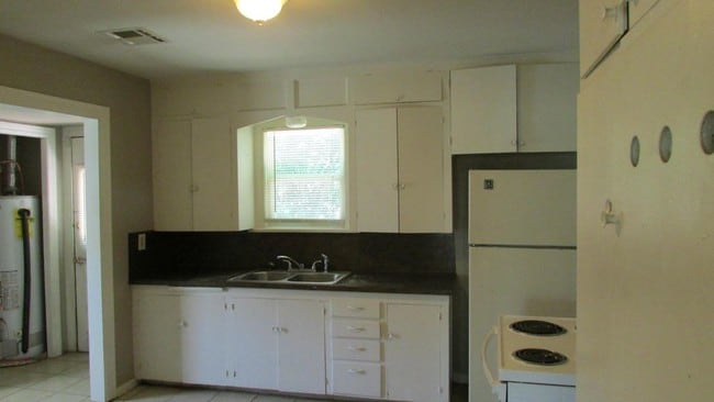 1329 NW 95th St in Oklahoma City, OK - Building Photo - Building Photo