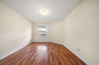 9797 Leawood Blvd in Houston, TX - Building Photo - Building Photo