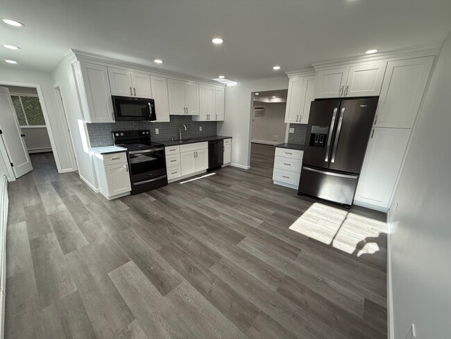 53 Homeland Dr, Unit B