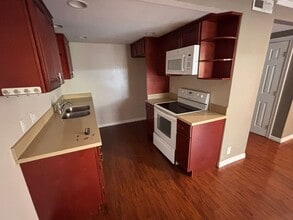 875 Las Lomas Dr in La Habra, CA - Building Photo - Building Photo