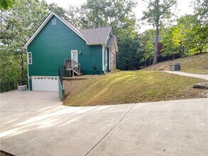 3398 Banks Mountain Dr in Gainesville, GA - Building Photo - Building Photo