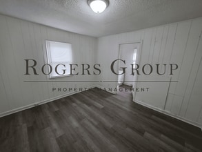 217 Mineral Springs St in Louisburg, NC - Building Photo - Building Photo
