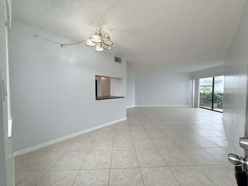 1720 N Congress Ave in West Palm Beach, FL - Building Photo