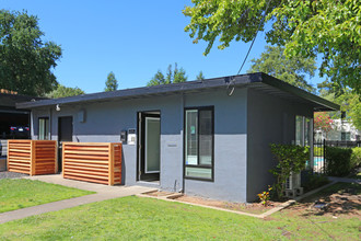 Olive Square Apartments in Carmichael, CA - Building Photo - Building Photo