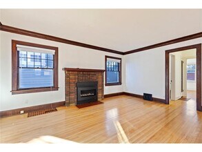 445 Upton Ave S in Minneapolis, MN - Building Photo - Building Photo