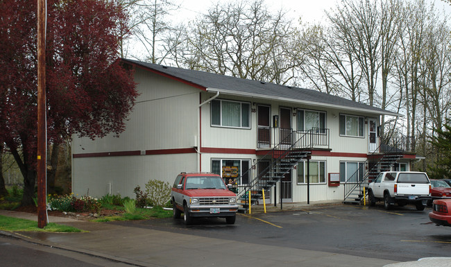 Fifth Avenue Apartments in Albany, OR - Building Photo - Building Photo