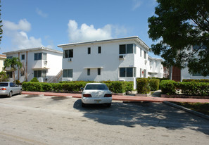 945 Bay Dr Apartamentos