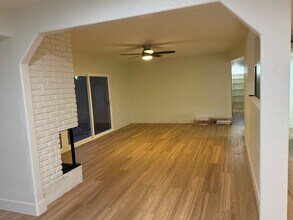 3801 Bianchi Way in Bakersfield, CA - Building Photo - Building Photo