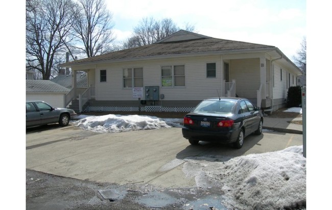 206 W. William in Champaign, IL - Building Photo - Other