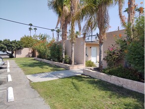 520 S Desert View Dr in Palm Springs, CA - Building Photo - Building Photo