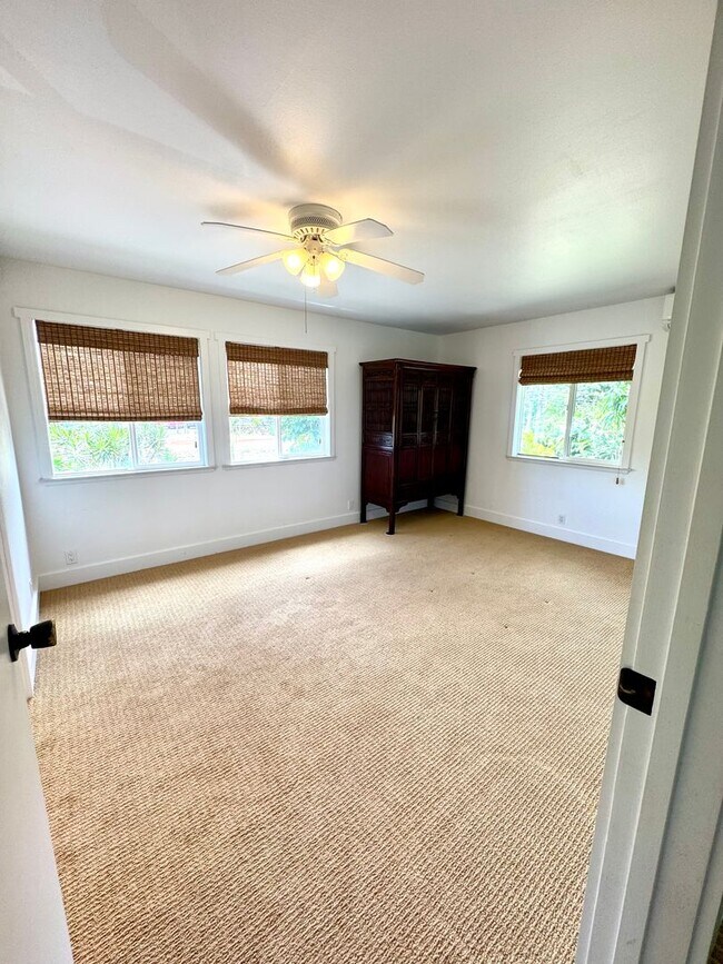 66-371-371 Kaamooloa Rd in Waialua, HI - Building Photo - Building Photo