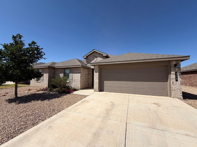 328 Ranger St in Wolfforth, TX - Foto de edificio - Building Photo